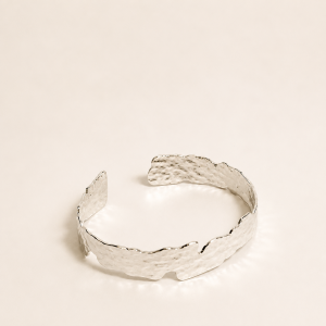 Bracelete prata com texturas organicas