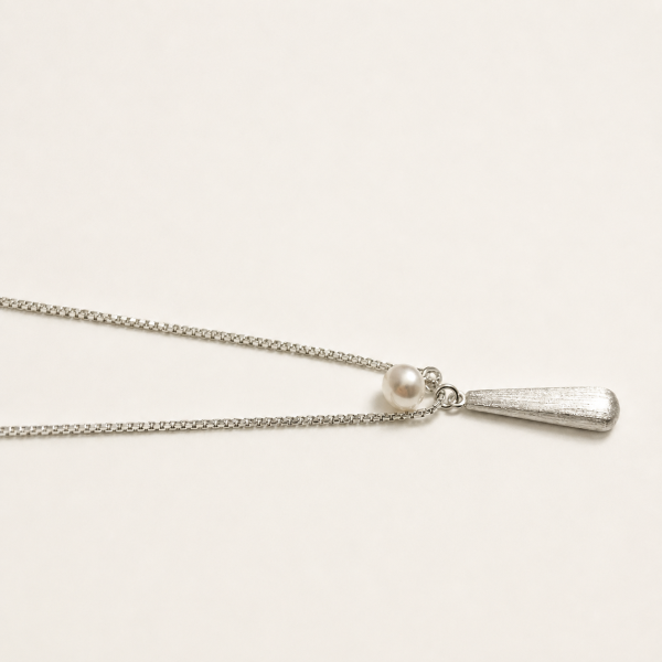 Colar prata com pingete de gota fosca