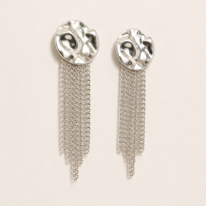 Brinco prata organico com pedra de strass