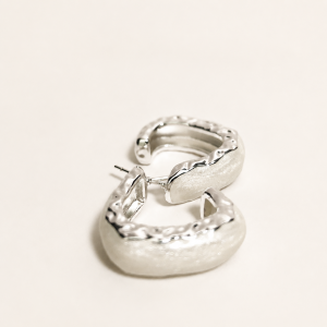 Brinco branco cintilante textura moderna